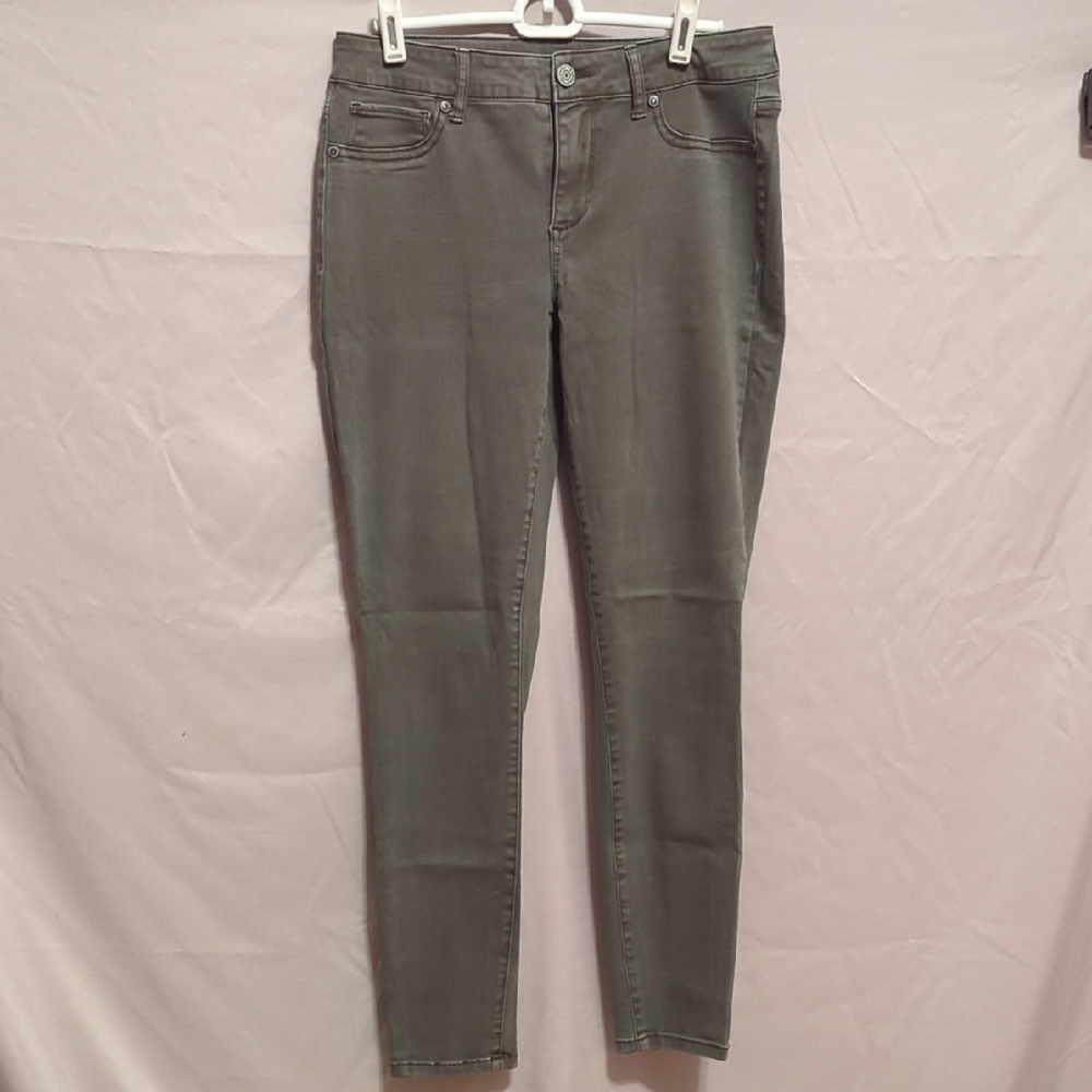 Maurices Gray Skinny Jeans